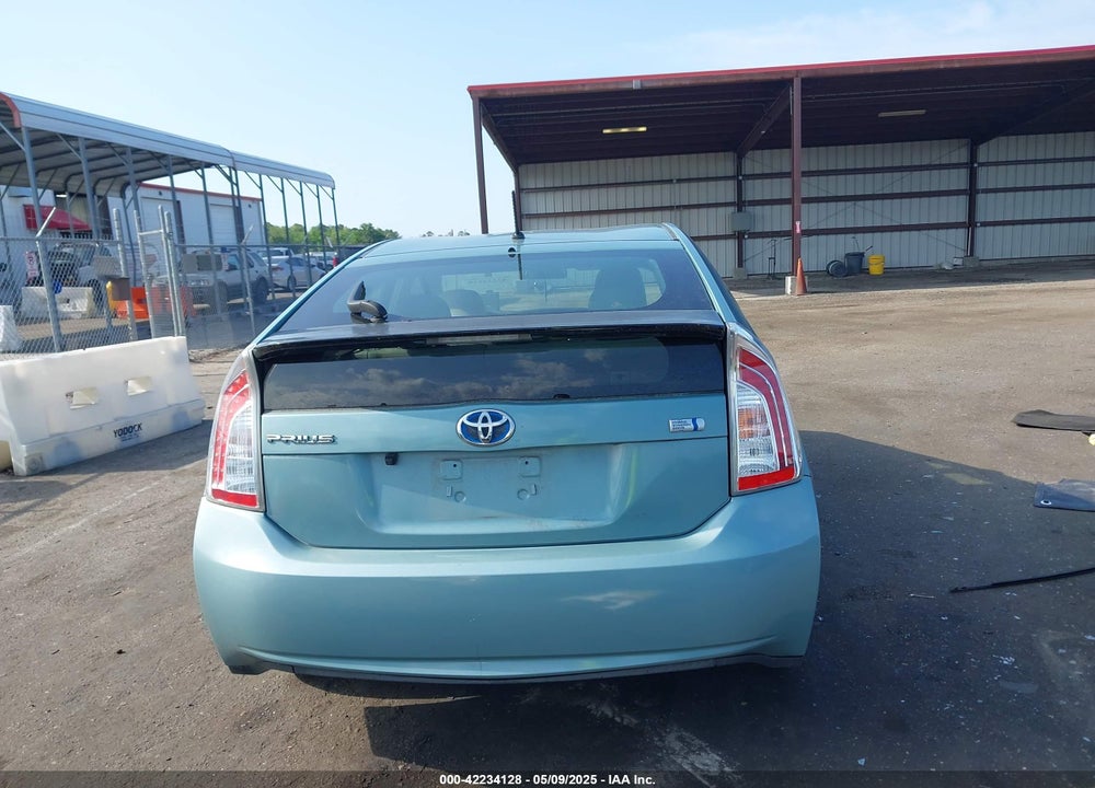 2014 TOYOTA PRIUS VIN: JTDKN3DUXE1852835