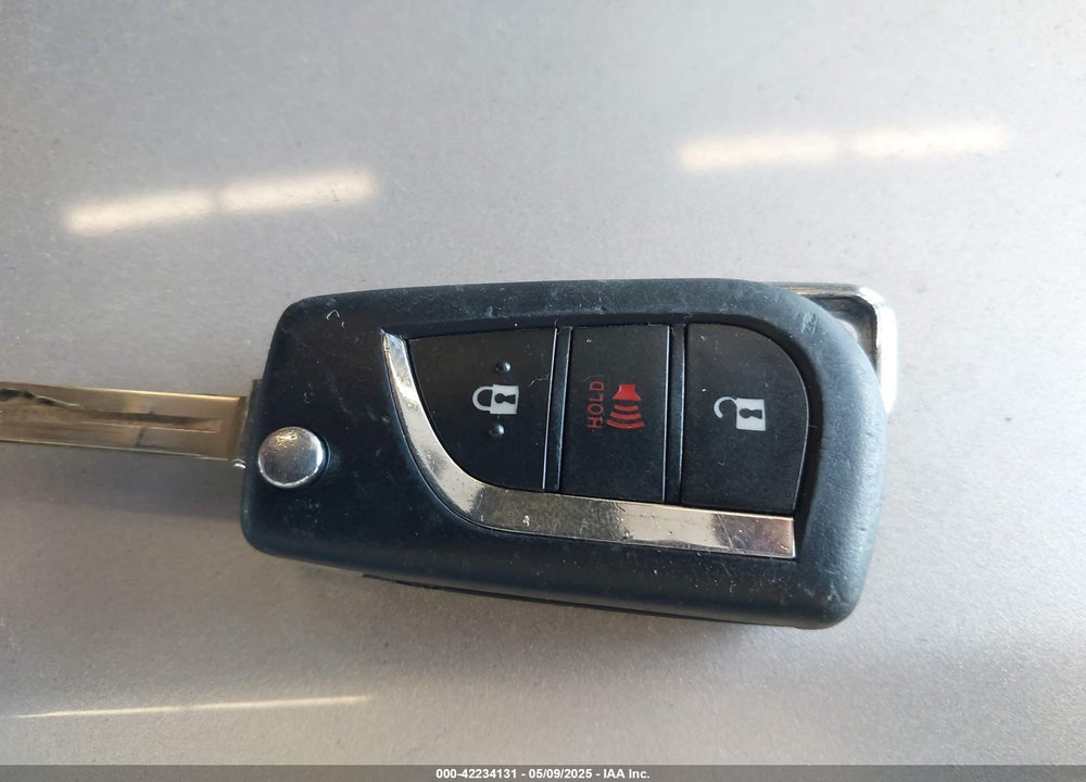2019 TOYOTA RAV4 LE VIN: 2T3F1RFV0KW056873