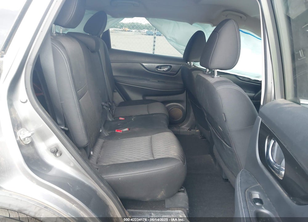 2018 NISSAN ROGUE SV VIN: KNMAT2MT5JP551285