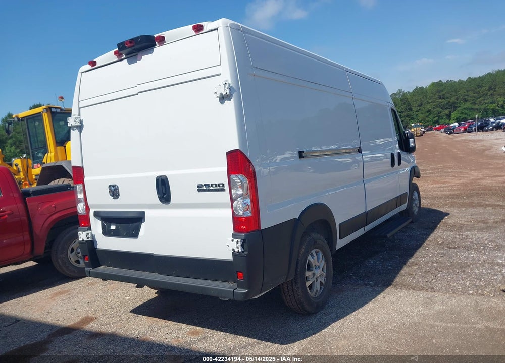 2023 RAM PROMASTER 2500 VIN: 3C6LRVDG1PE564241