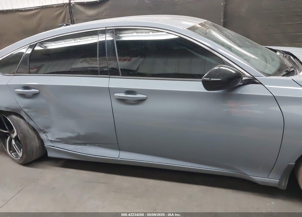 2022 HONDA ACCORD VIN: 1HGCV1F34NA122093
