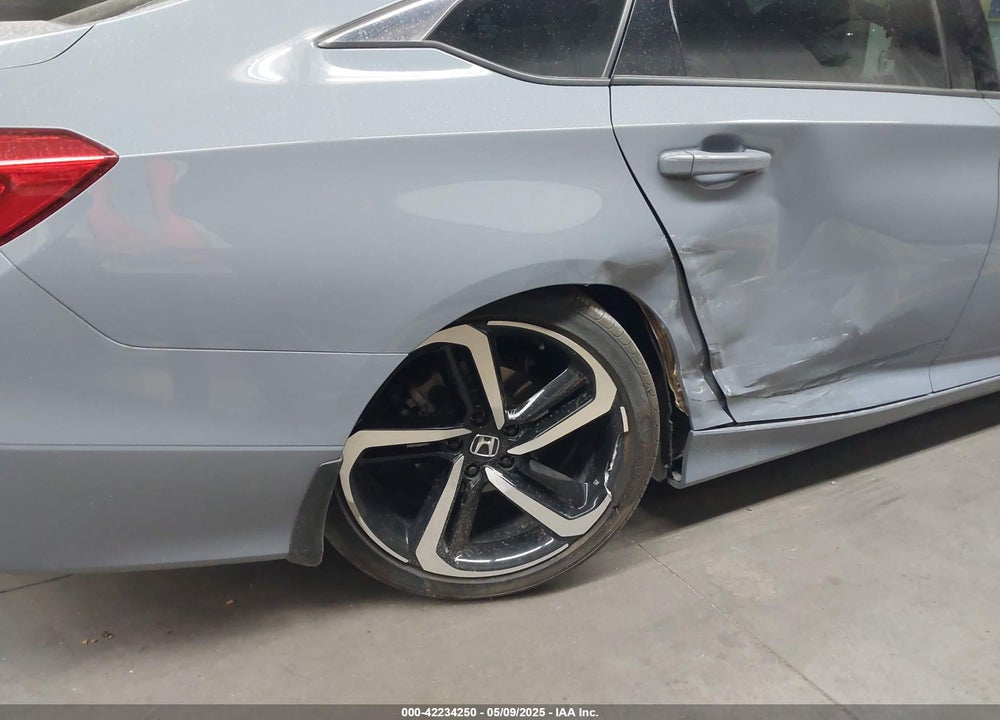 2022 HONDA ACCORD VIN: 1HGCV1F34NA122093