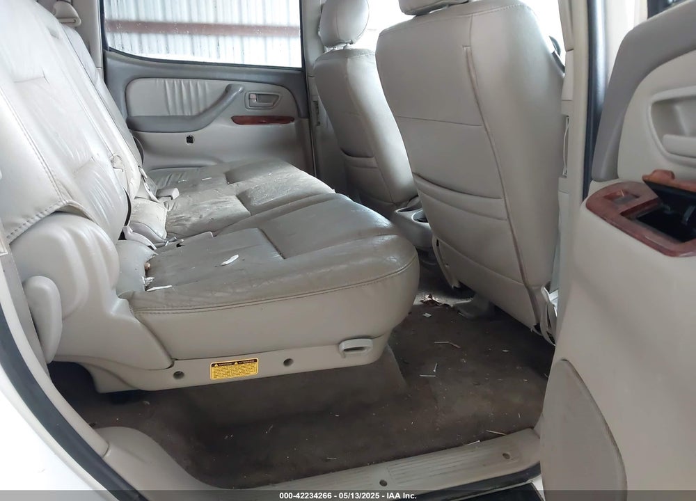 2005 TOYOTA TUNDRA LIMITED V8 VIN: 5TBDT48155S500035