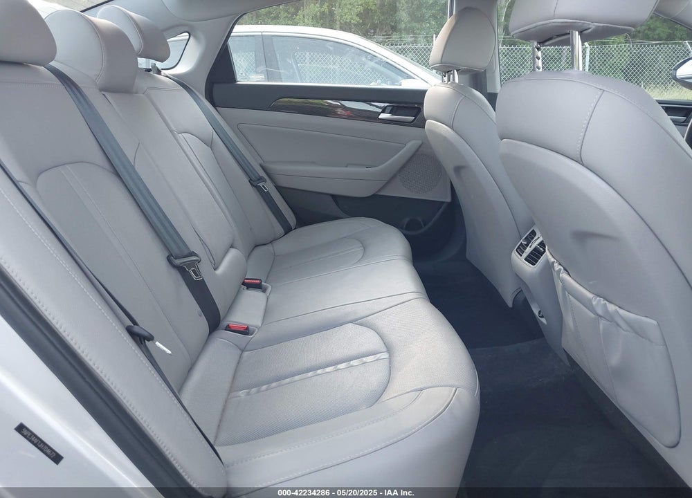 2018 HYUNDAI SONATA LIMITED VIN: 5NPE34AF1JH704672
