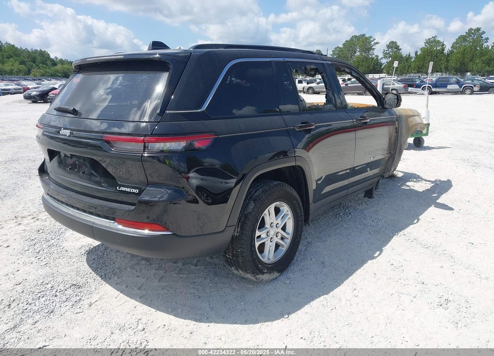 2024 JEEP GRAND CHEROKEE LAREDO 4X2 VIN: 1C4RJGAGXRC187574