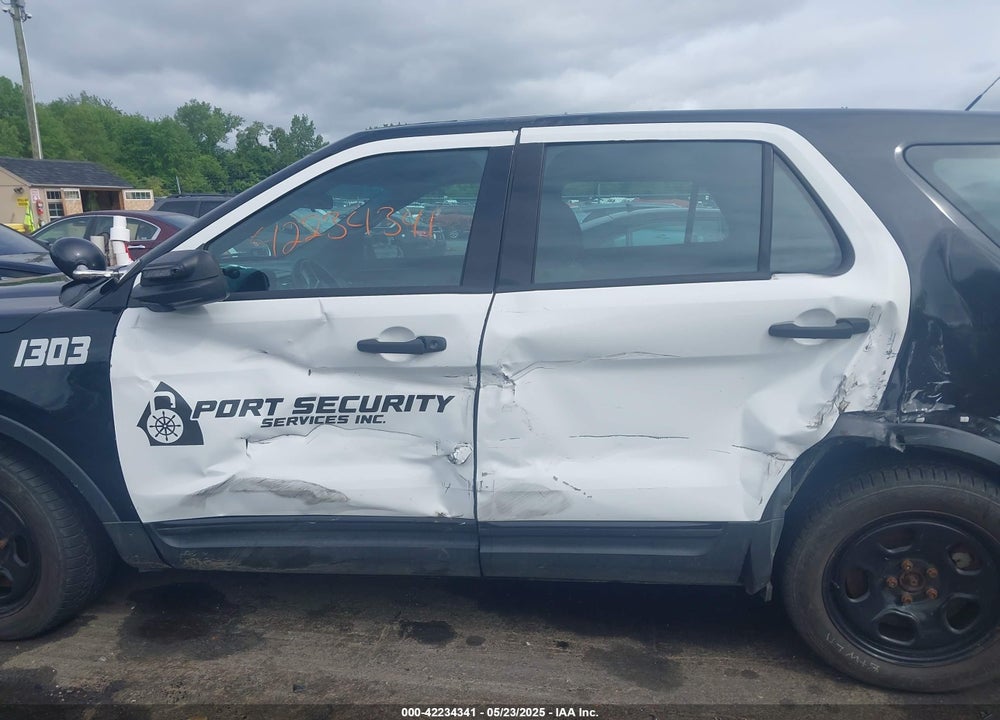 2013 FORD POLICE INTERCEPTOR VIN: 1FM5K8AR1DGC40288