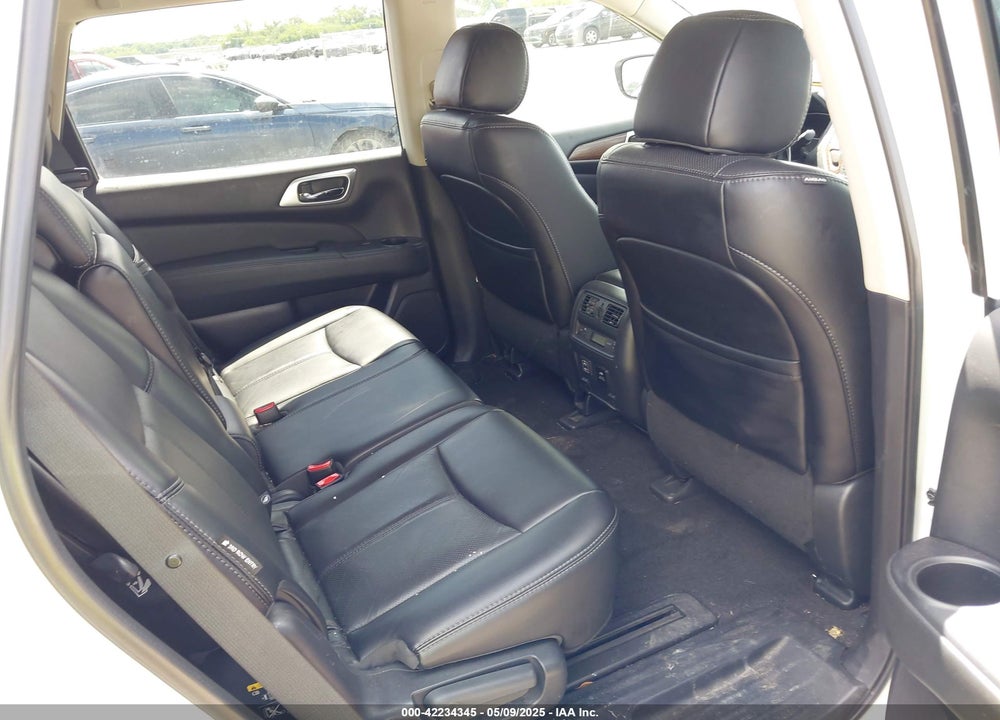 2018 NISSAN PATHFINDER VIN: 5N1DR2MN4JC666671