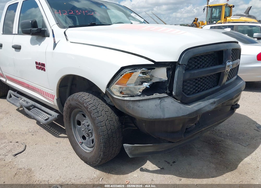2013 RAM 1500 VIN: 1C6RR7FP4DS672929