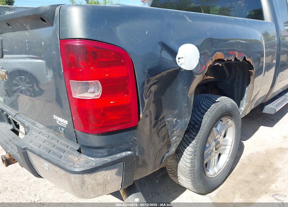 2011 CHEVROLET SILVERADO 1500 VIN: 1GCRKSE36BZ215784