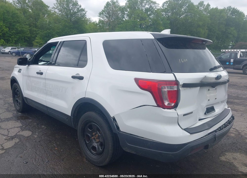 2016 FORD POLICE INTERCEPTOR VIN: 1FM5K8AR4GGC73421