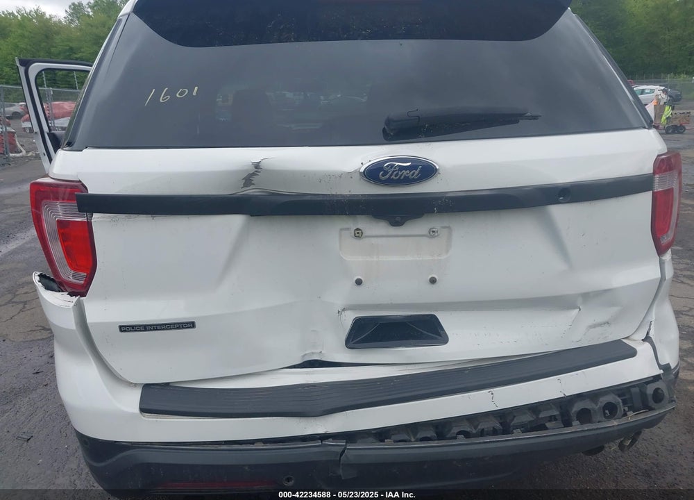 2016 FORD POLICE INTERCEPTOR VIN: 1FM5K8AR4GGC73421