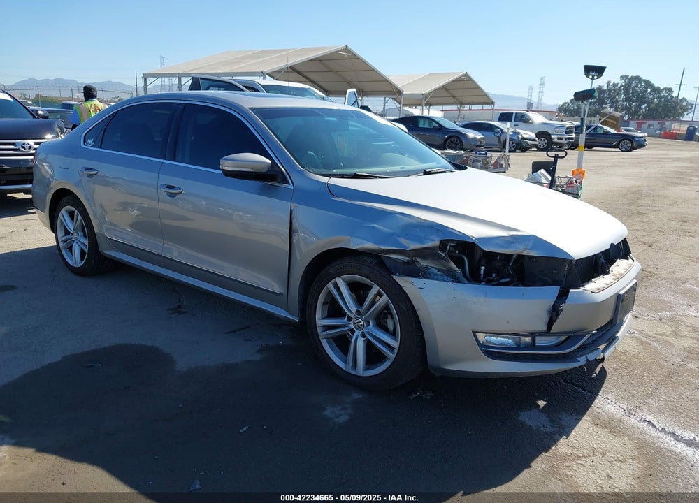 2013 VOLKSWAGEN PASSAT VIN: 1VWBN7A38DC134297
