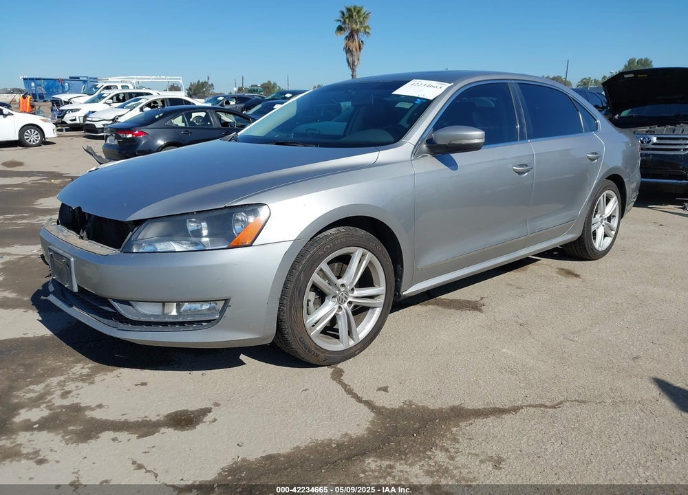 2013 VOLKSWAGEN PASSAT VIN: 1VWBN7A38DC134297