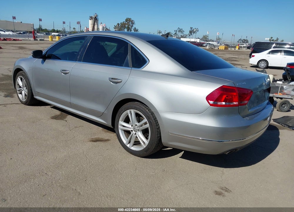 2013 VOLKSWAGEN PASSAT VIN: 1VWBN7A38DC134297