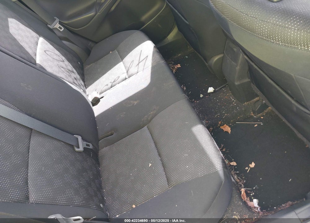 2010 PONTIAC VIBE VIN: 5Y2SP6E87AZ400740