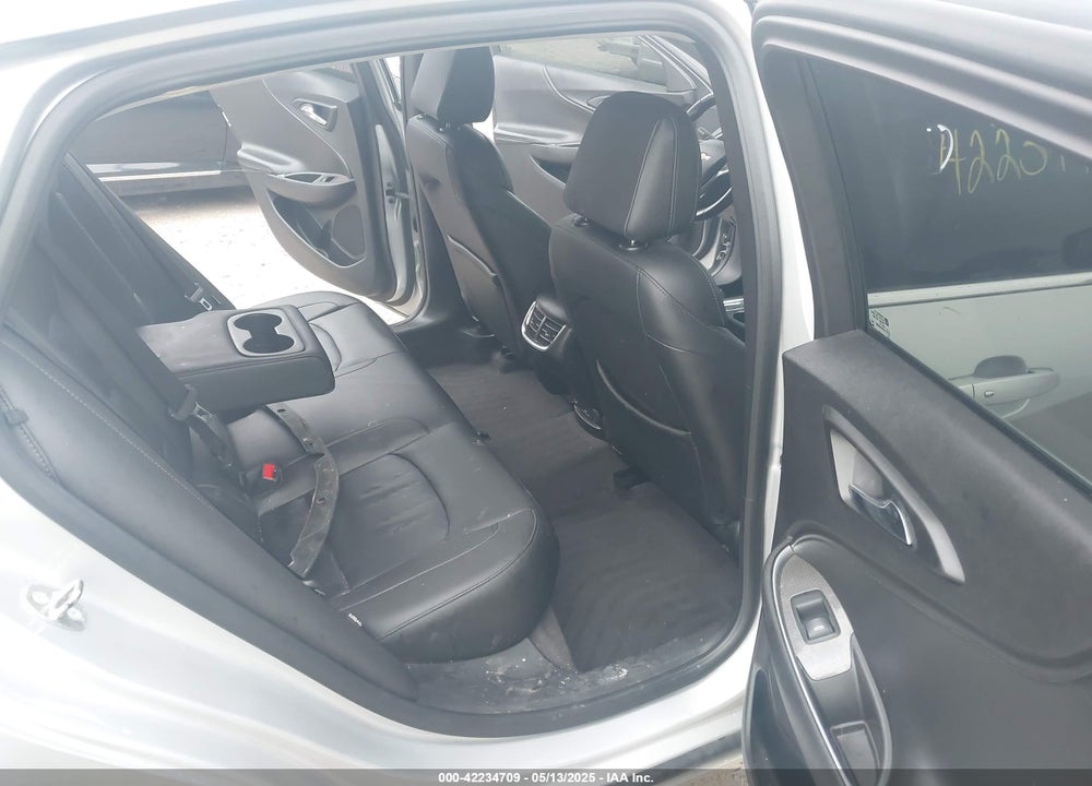 2018 CHEVROLET MALIBU LT VIN: 1G1ZD5ST2JF218688