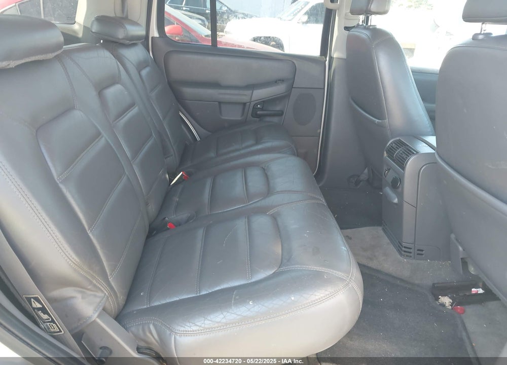 2002 FORD EXPLORER VIN: 1FMZU63W72UC73880