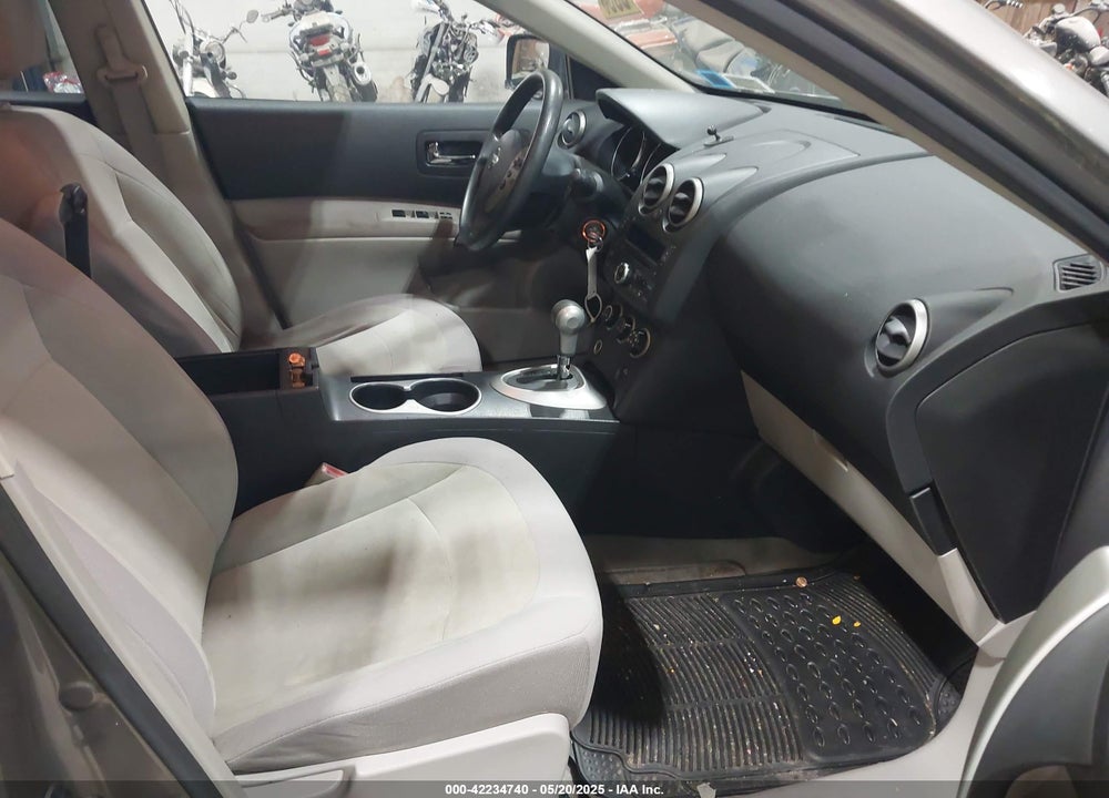 2010 NISSAN ROGUE S VIN: JN8AS5MV2AW132942