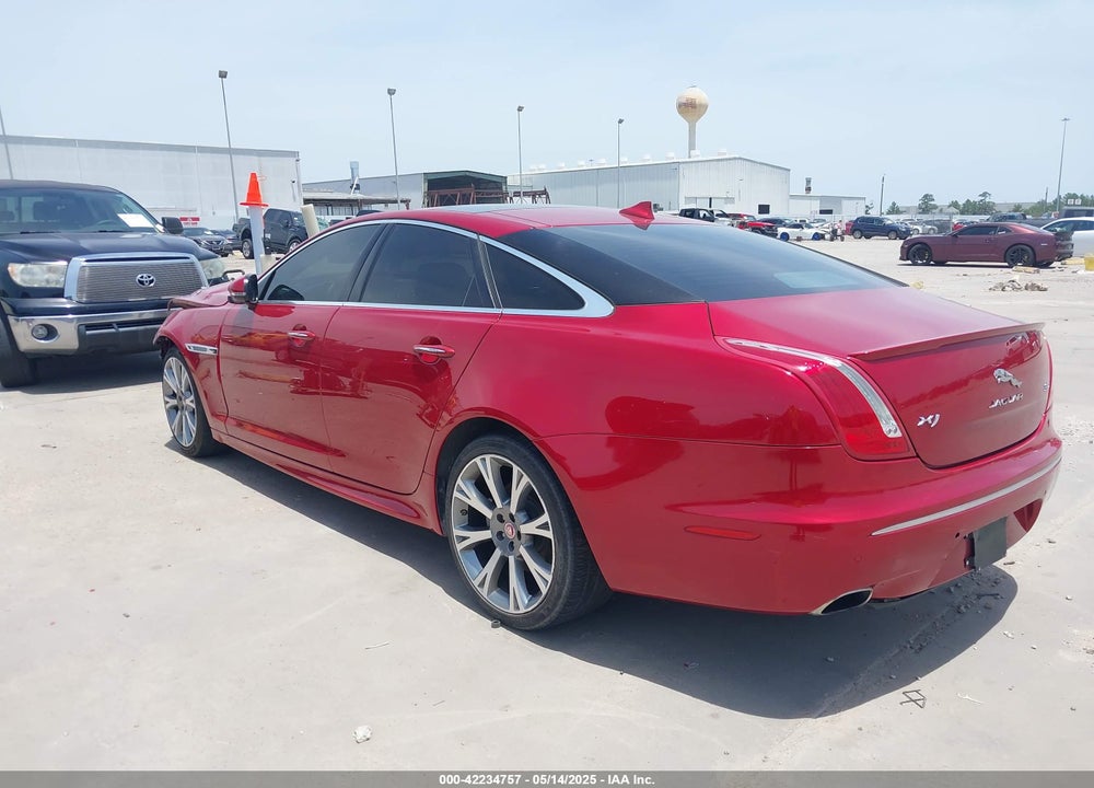 2015 JAGUAR XJ VIN: SAJWA1CZ6F8V84696