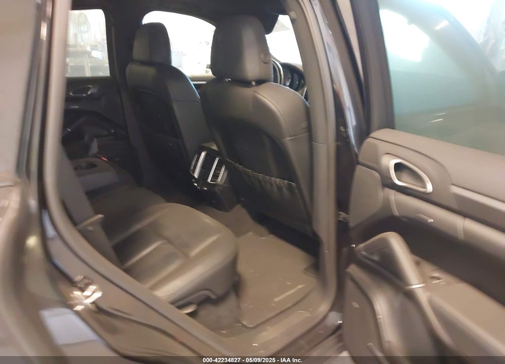 2011 PORSCHE CAYENNE S VIN: WP1AB2A24BLA46442
