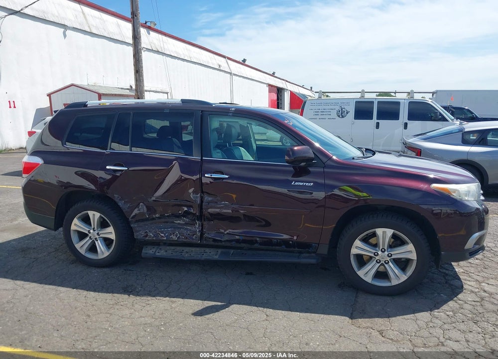 2013 TOYOTA HIGHLANDER LIMITED V6 VIN: 5TDDK3EH2DS185263
