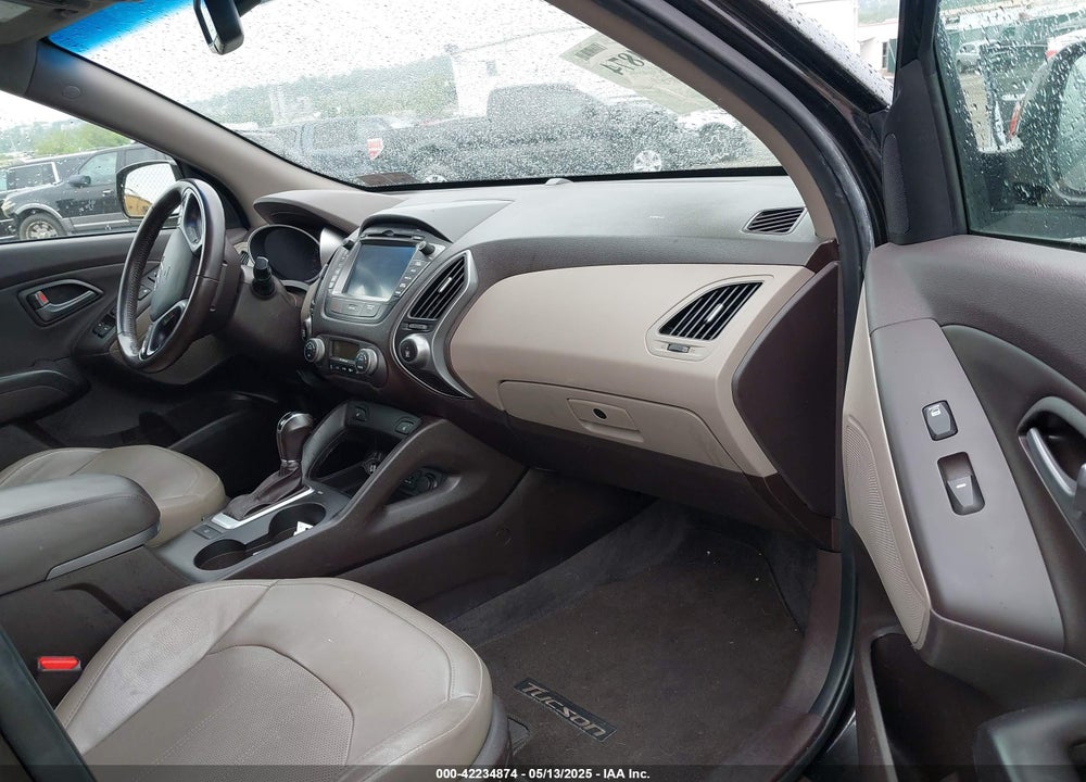 2014 HYUNDAI TUCSON VIN: KM8JUCAG2EU846700