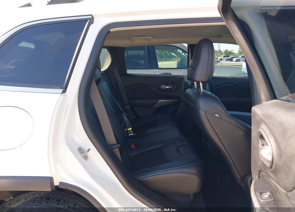 2021 JEEP CHEROKEE VIN: 1C4PJLLB5MD173828