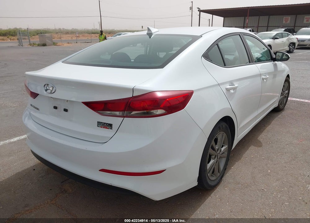 2018 HYUNDAI ELANTRA SEL VIN: 5NPD84LF7JH229894