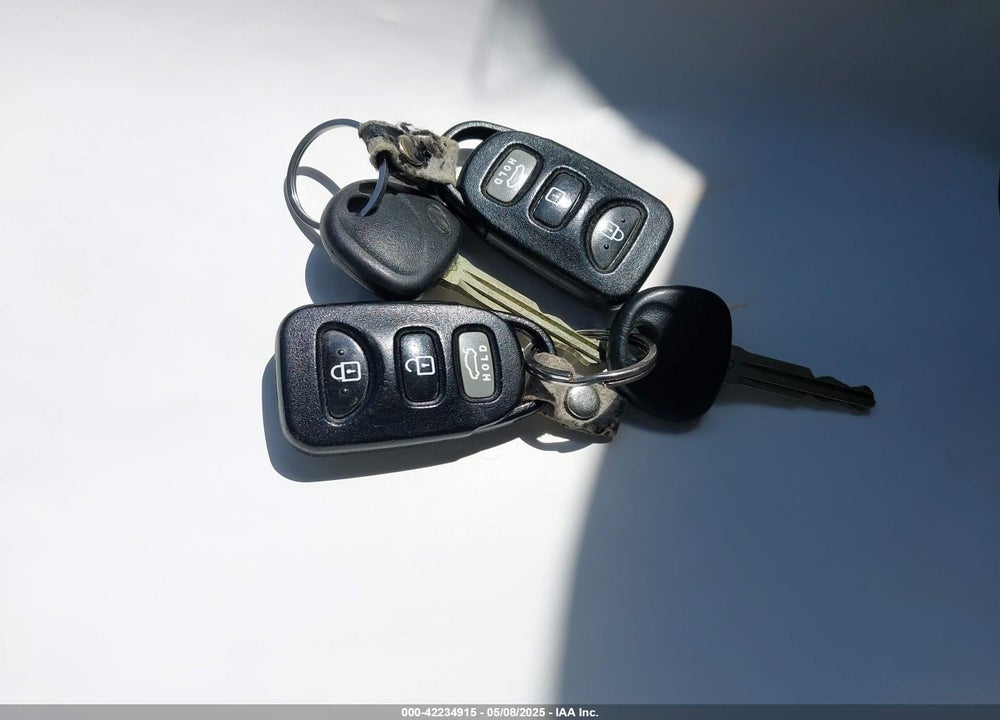 2014 HYUNDAI ELANTRA VIN: 5NPDH4AE6EH540538