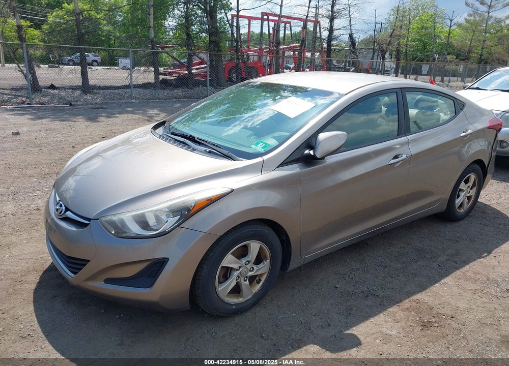 2014 HYUNDAI ELANTRA VIN: 5NPDH4AE6EH540538