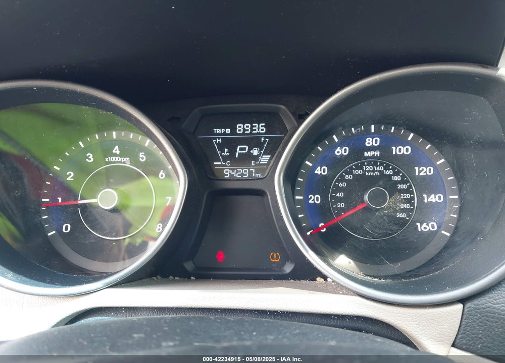 2014 HYUNDAI ELANTRA VIN: 5NPDH4AE6EH540538