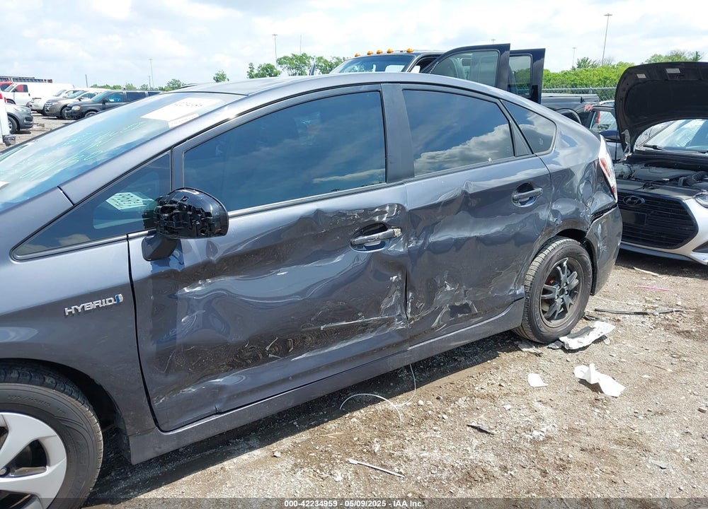 2013 TOYOTA PRIUS VIN: JTDKN3DU9D1702598