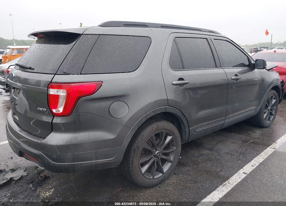 2019 FORD EXPLORER XLT VIN: 1FM5K8D82KGB00685