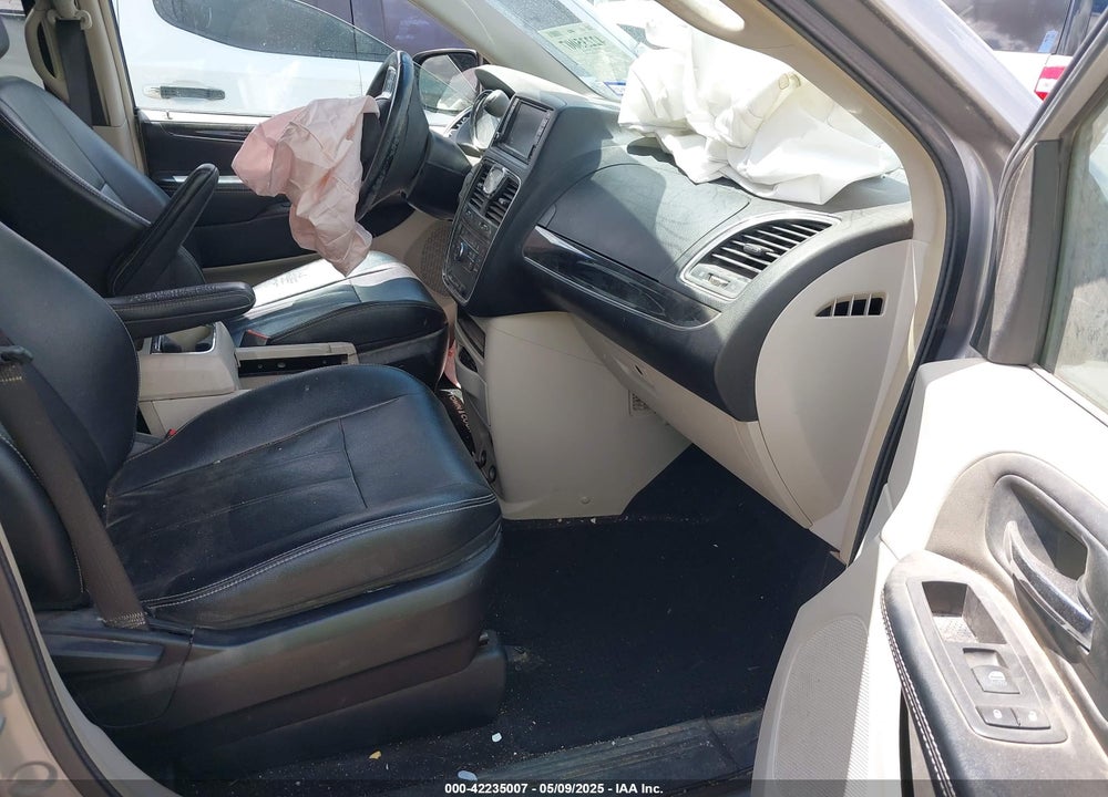 2016 CHRYSLER TOWN & COUNTRY TOURING VIN: 2C4RC1BG3GR302039