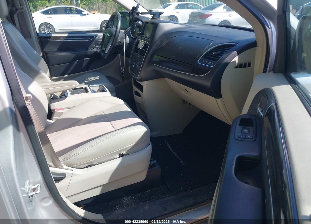 2012 CHRYSLER TOWN & COUNTRY VIN: 2C4RC1BG7CR386747