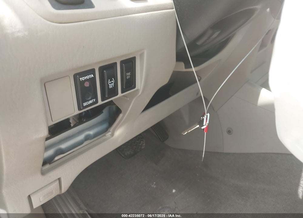 2004 TOYOTA RAV4 VIN: JTEGD20V340043209