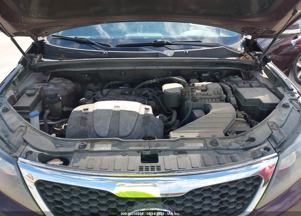 2013 KIA SORENTO LX V6 VIN: 5XYKT4A2XDG331160