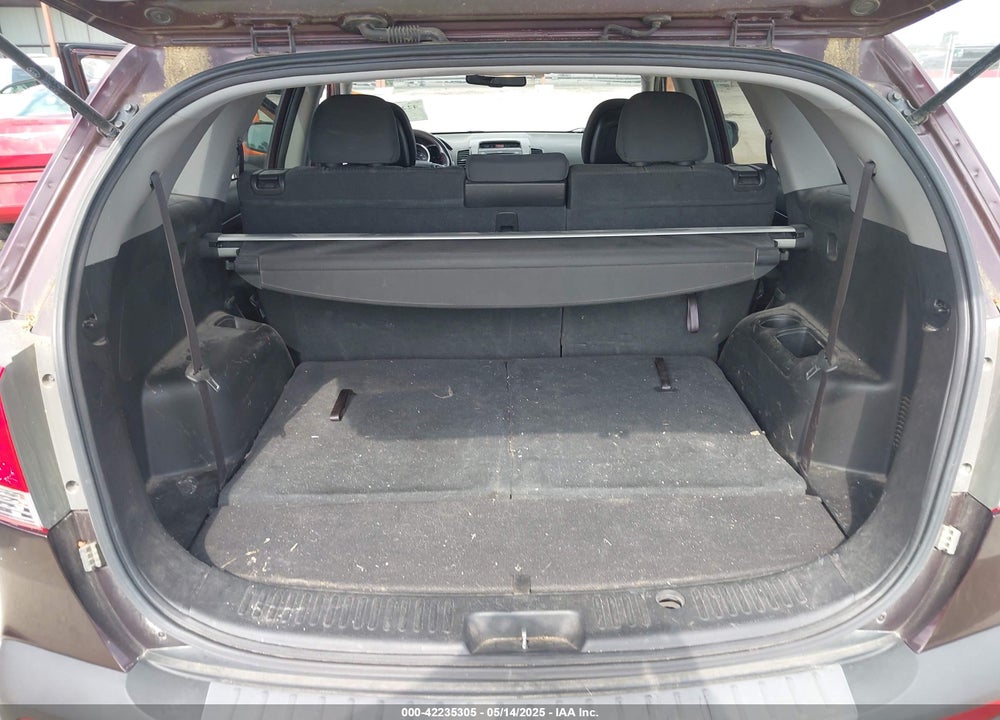 2013 KIA SORENTO LX V6 VIN: 5XYKT4A2XDG331160