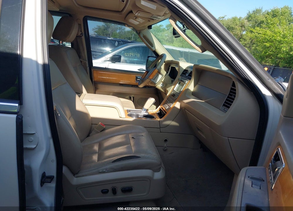 2008 LINCOLN NAVIGATOR VIN: 5LMFU28538LJ11090