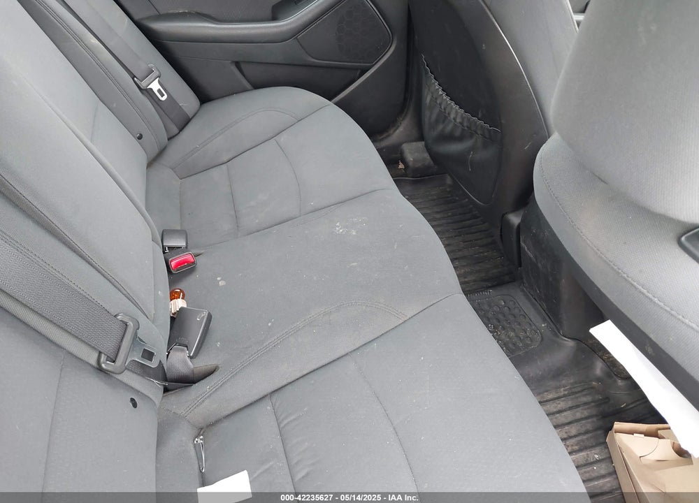 2015 KIA OPTIMA VIN: KNAGM4A76F5628630