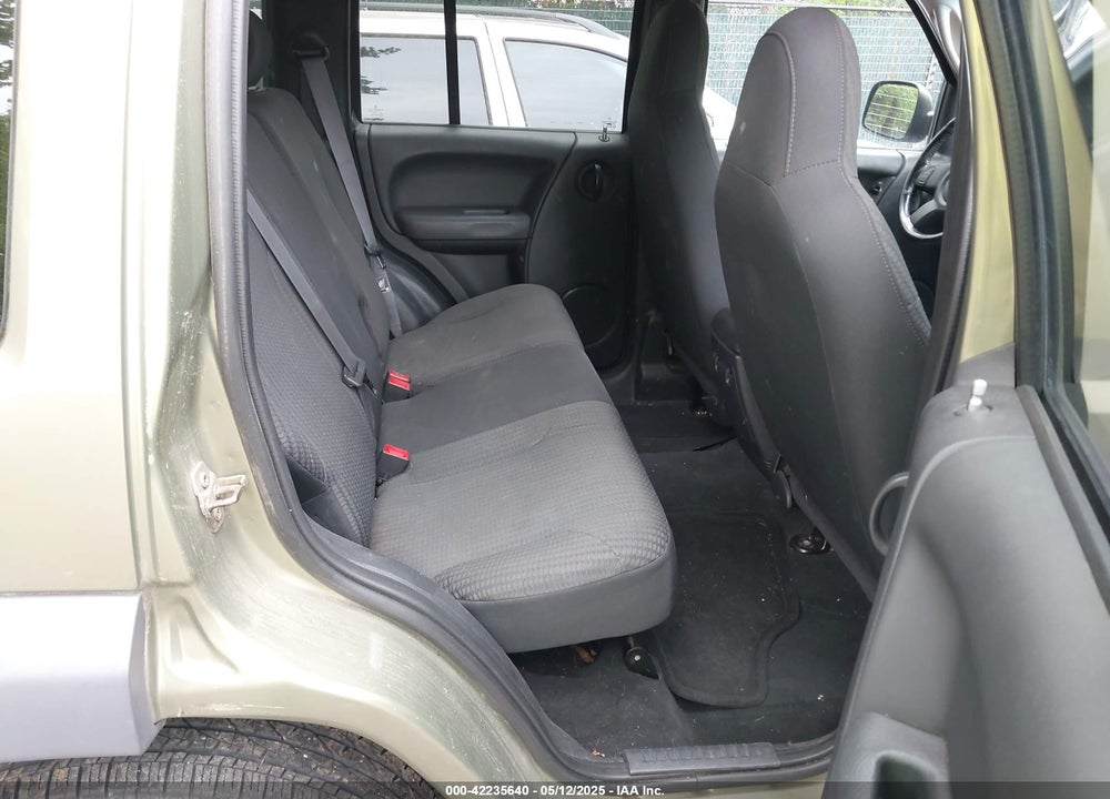 2003 JEEP LIBERTY SPORT VIN: 1J4GL48K73W734004