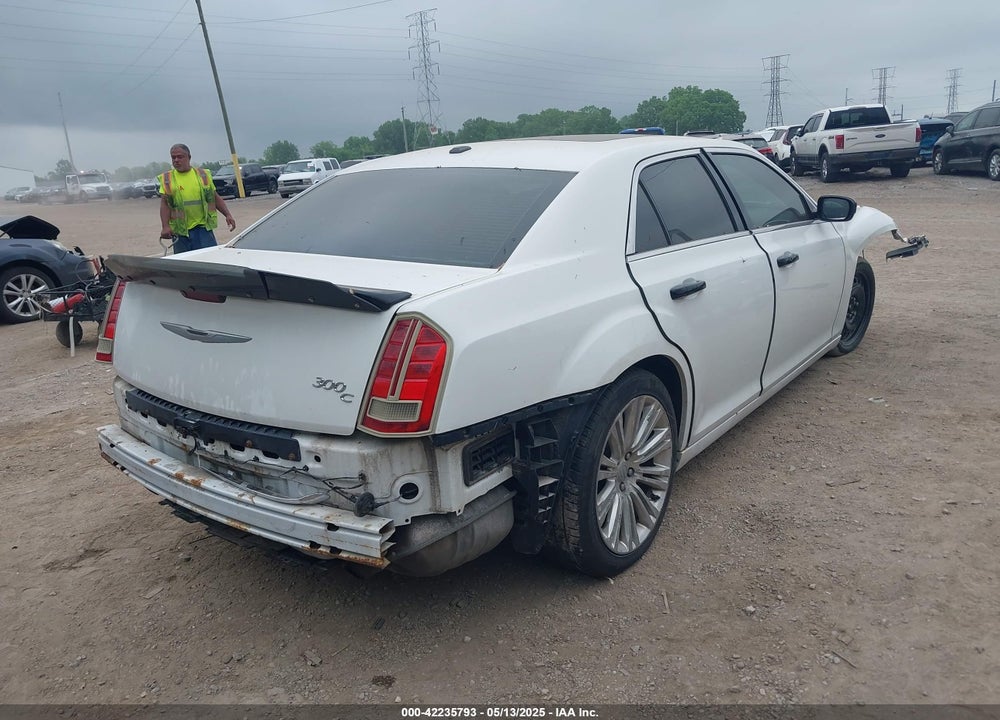 2011 CHRYSLER 300C VIN: 2C3CA6CT1BH581353