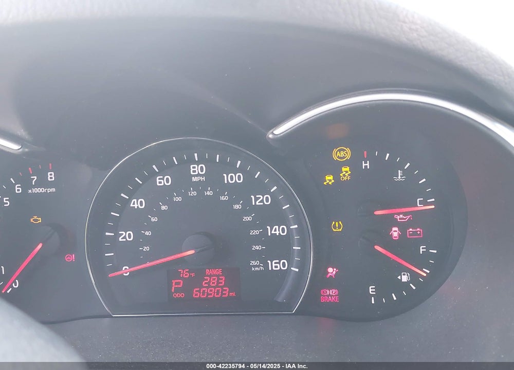 2015 KIA SORENTO VIN: 5XYKT3A60FG554372