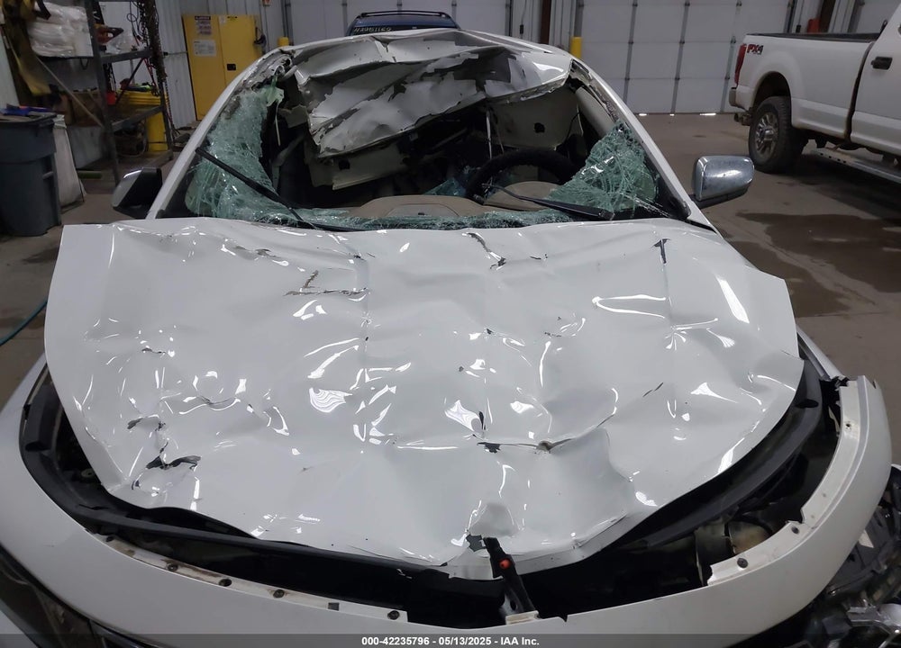 2015 CHEVROLET IMPALA VIN: 1G11Z5SL6FU105859
