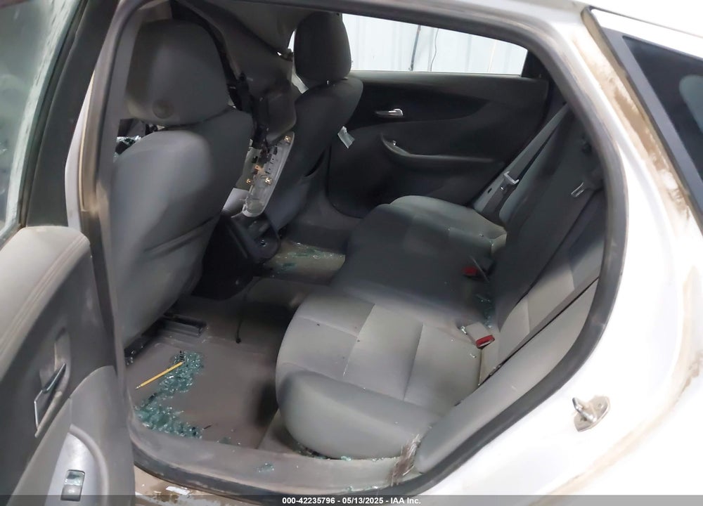 2015 CHEVROLET IMPALA VIN: 1G11Z5SL6FU105859