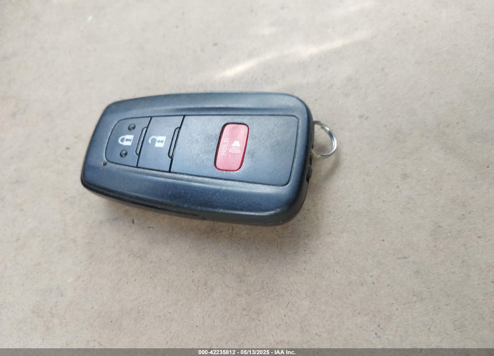 2018 TOYOTA PRIUS VIN: JTDKBRFU2J3591000