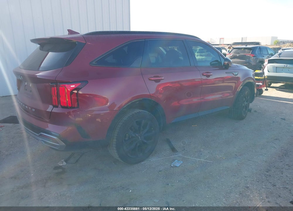 2022 KIA SORENTO VIN: 5XYRKDLF4NG090568