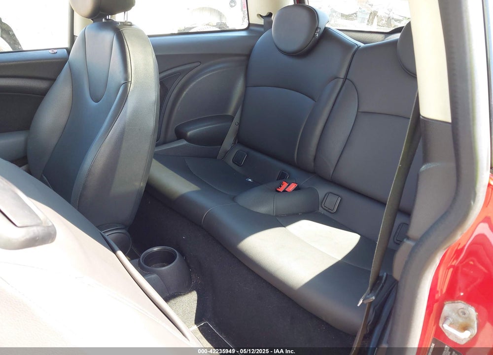 2012 MINI COOPER VIN: WMWSU3C56CT540636