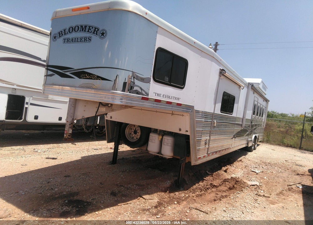 2011 BLOOMER 19 FT SWLQ VIN: 1B9BG3621BS511780