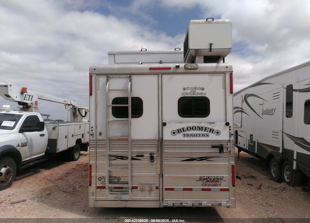 2011 BLOOMER 19 FT SWLQ VIN: 1B9BG3621BS511780